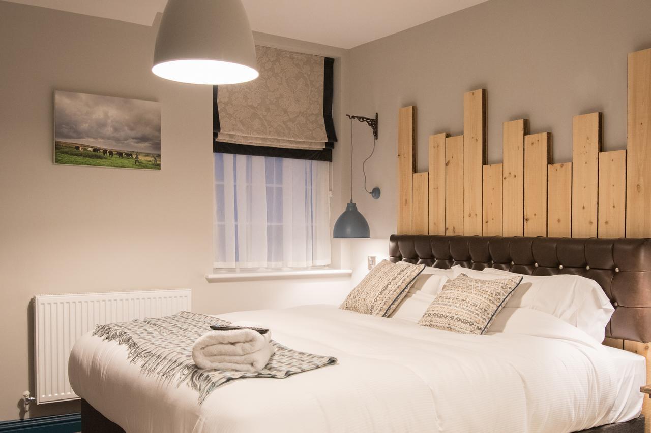 Helen Browning'S Royal Oak Hotel Swindon Ruang foto